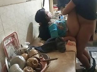 Bhai ne bahen ko jabardasti kitchen me choda,Indian step sister having hard sex in hindi audio