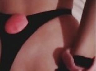 Anal a la conejita... Grita como loca! Más en onlyfans estefy69xxx