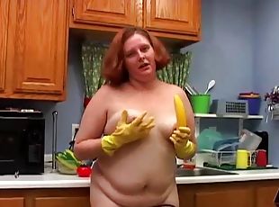 Hot and horny chubby housewife has a good wank