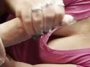 Milf gives Crazy Handjob with Cumshot