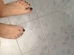 Femboy spitting on his gorgeous feet