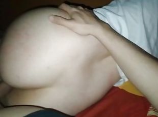 Buen culo de una escort promotora - madura casada