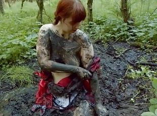 Lyndra Lynn as Red Riding Hood masturbates in forest mud