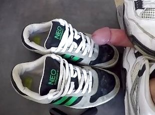 Adidas Neo got 10 Cumshots (slowmotion)