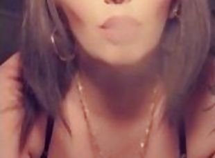 Smoking milf masturbation