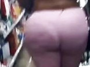 I'd Hulk smash that ass ???? Big booty in pink ????????