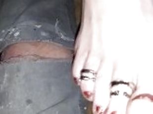 Footjob Rings???? arches???? toes???? cum???????? all the good feet for you pov sexy????????????????????????????????????????????