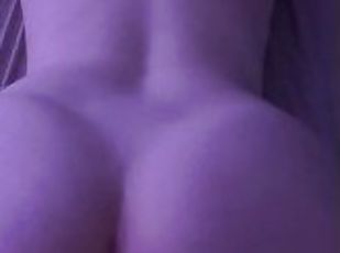 Wife shaking her ass and making me cum