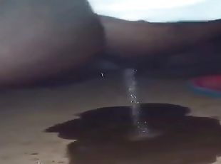 Sri lankan aunty outdoor pissing video 2