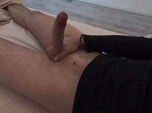 Watch me wake up and cum on myself