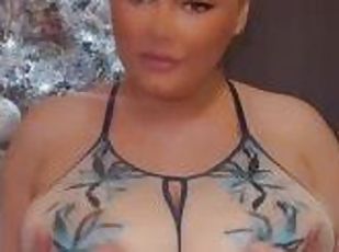 BBW mommy milkers does titty jiggles in sexy lingerie!
