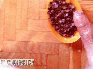 Descarga masiva de leche caliente en los cereales...el desayuno est listo!