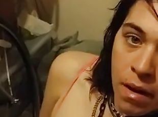 Home whore swallowing piss