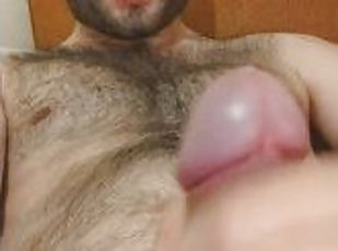 HORNY BEARDED GUY SHOOTS HUGE CUMSHOT & VERY HOT VERBAL DADDY